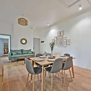  Appartement Au Coeur Des Platanes - Parking Gratuit Sous-terrain - Clim - Balcon France