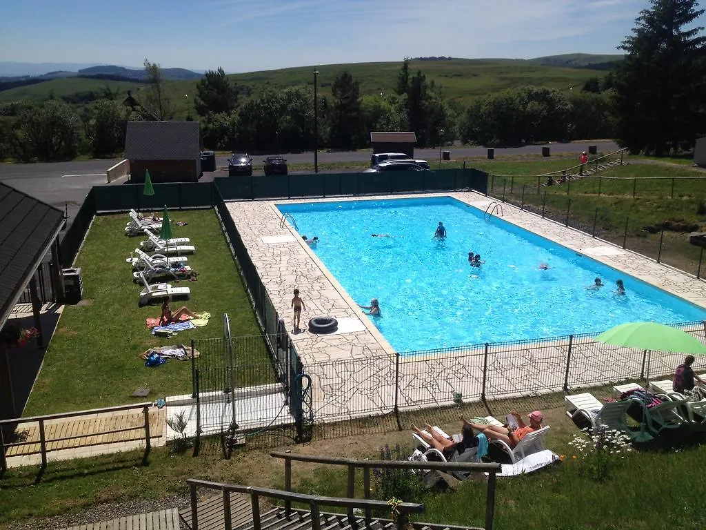 Résidence Le Bois de la Reine Super-Besse Appart hôtel