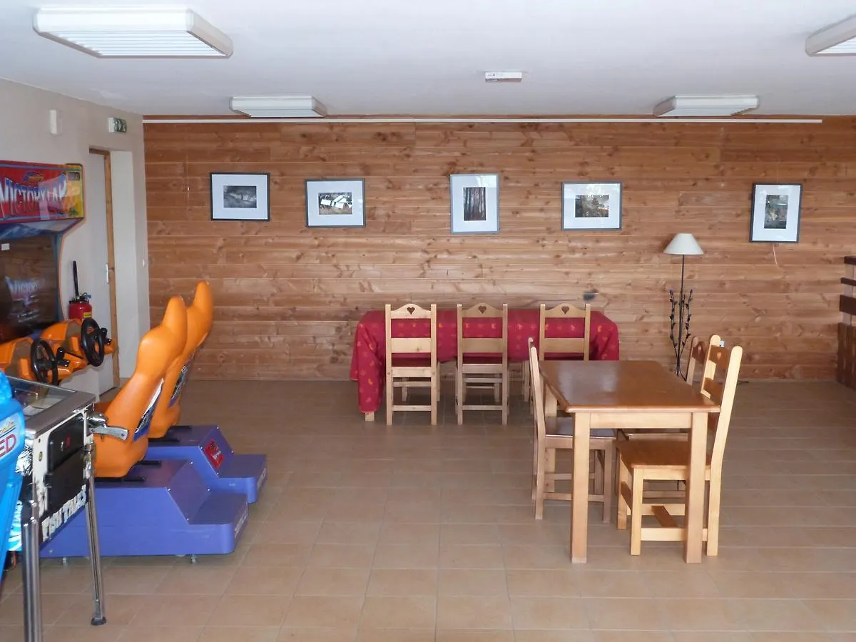 Résidence Le Bois de la Reine Super-Besse 3*,  France