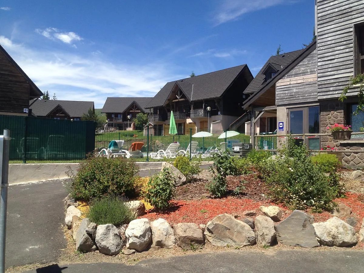 Appart hôtel Résidence Le Bois de la Reine Super-Besse