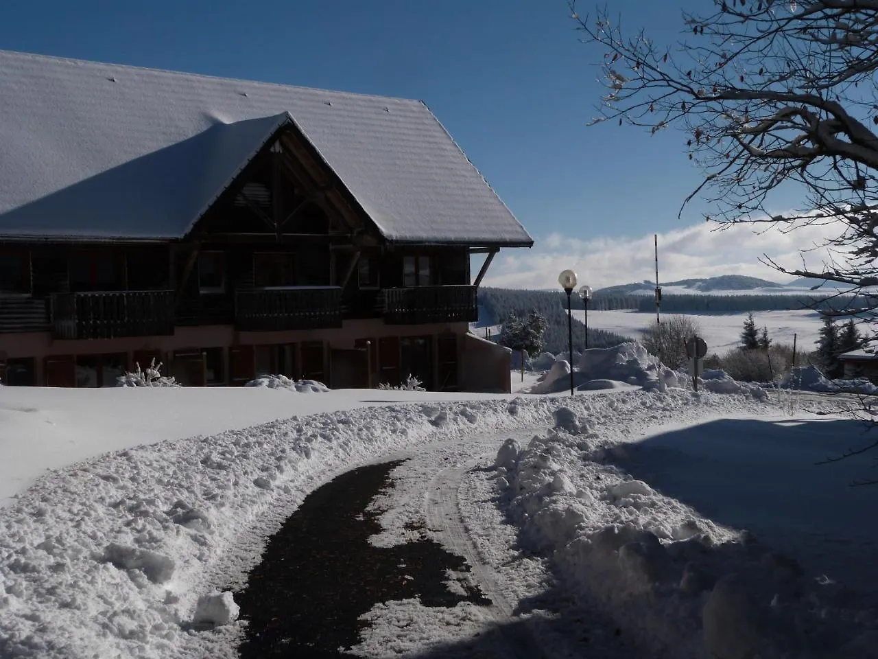Résidence Le Bois de la Reine Super-Besse Appart hôtel