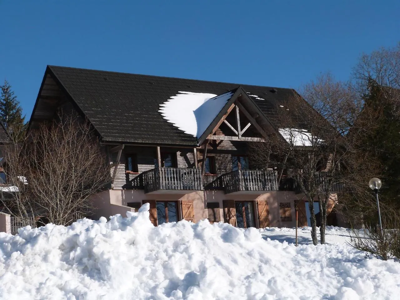 *** Appart hôtel Résidence Le Bois de la Reine Super-Besse France